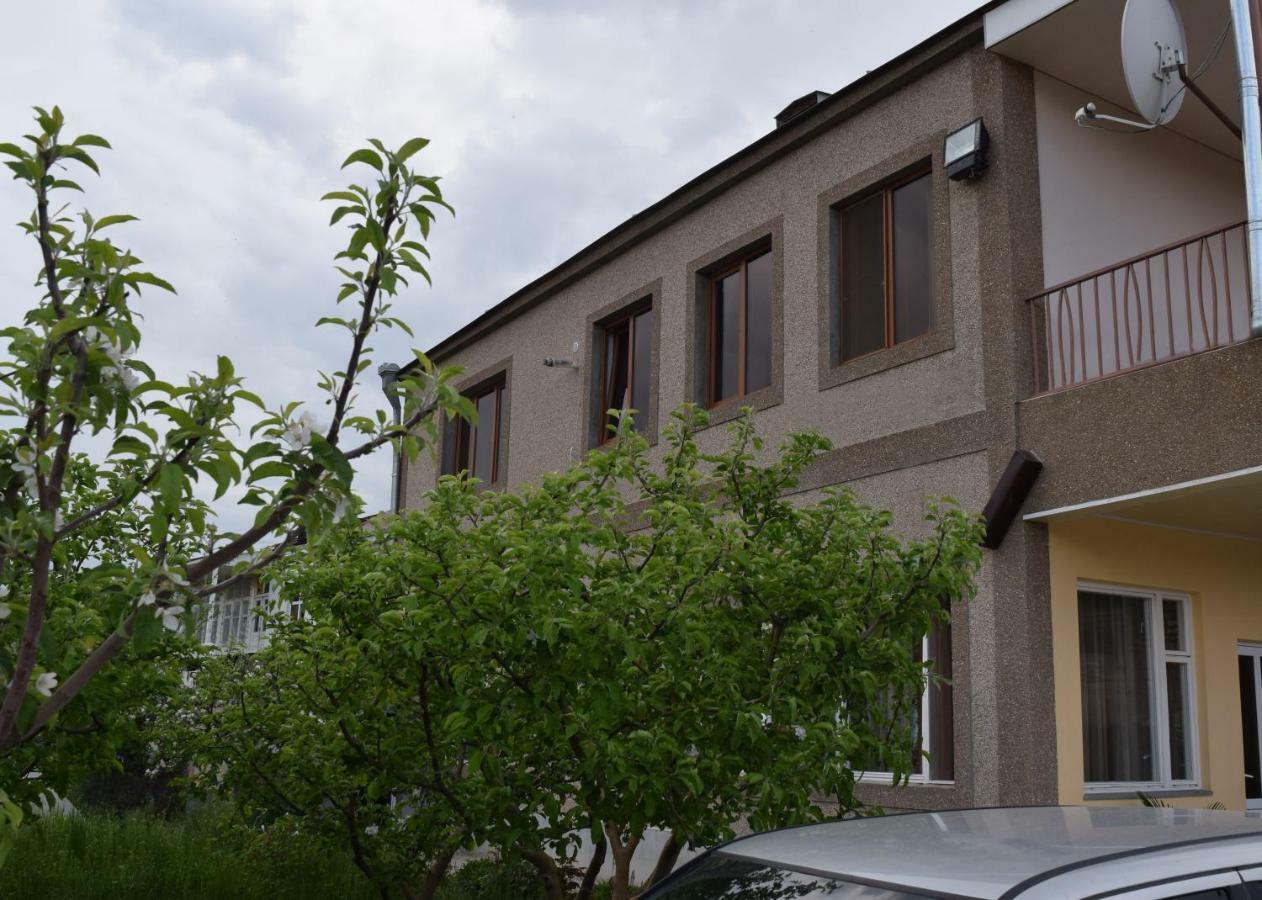 Home Garni Exterior foto